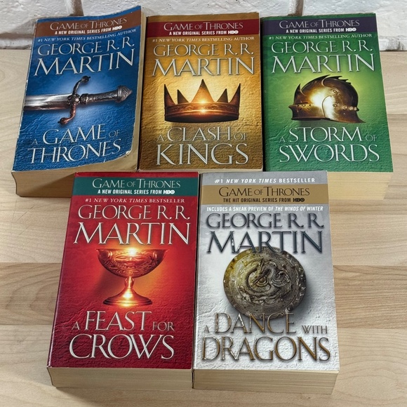 Game of Thrones Series Books 1 - 5 George R.R. Martin in Paperback GUC - Picture 1 of 8